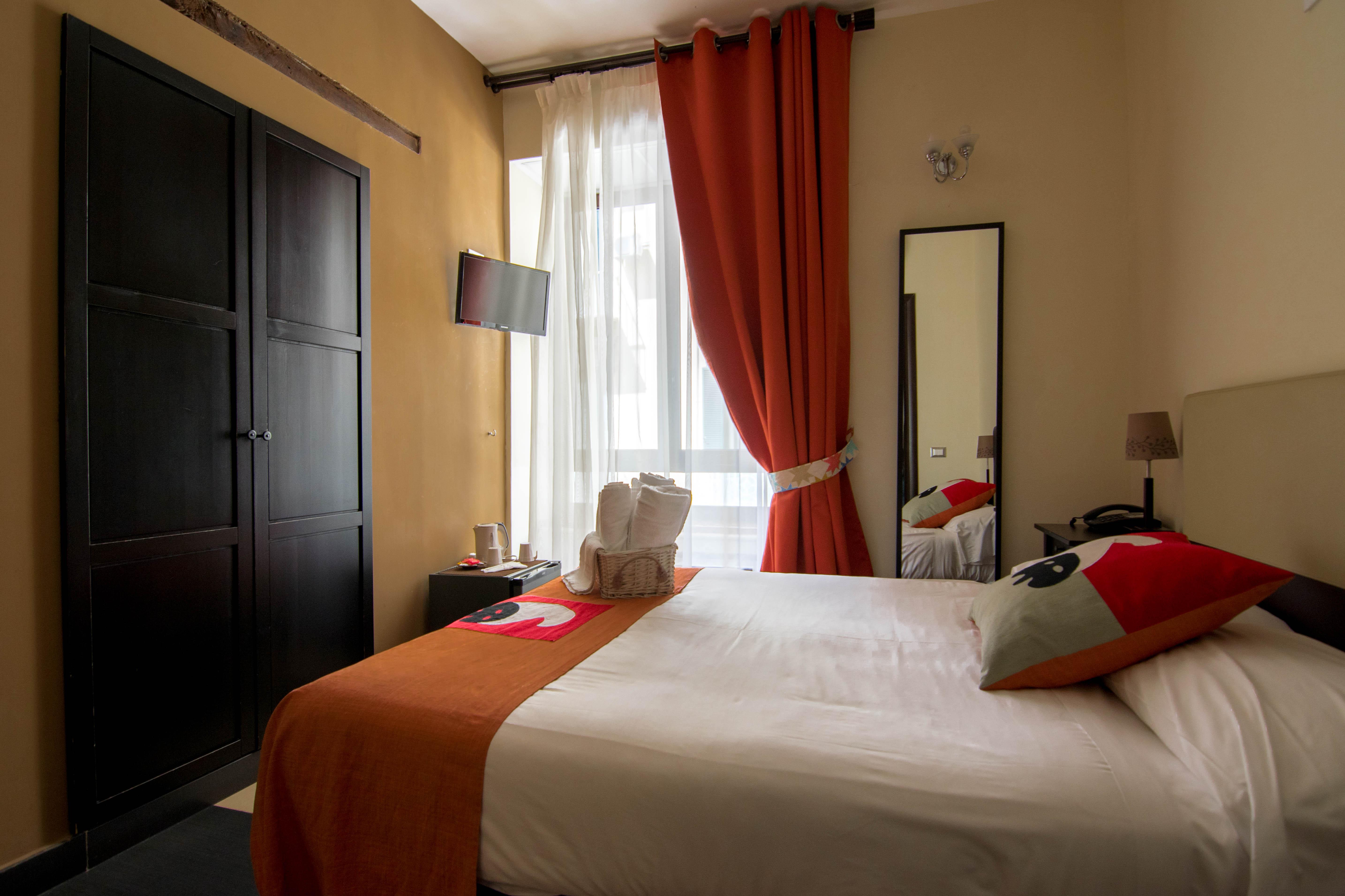 Hotel Plebiscito Aparthotel Napoli Ngoại thất bức ảnh