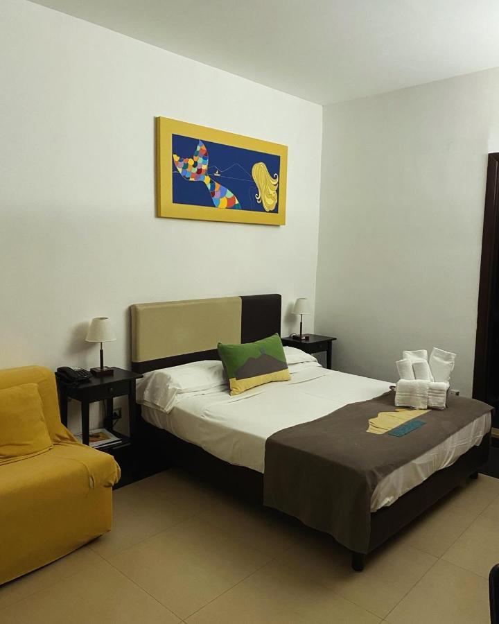 Hotel Plebiscito Aparthotel Napoli Ngoại thất bức ảnh