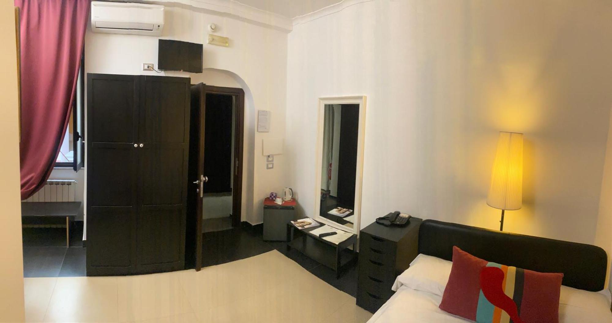 Hotel Plebiscito Aparthotel Napoli Ngoại thất bức ảnh