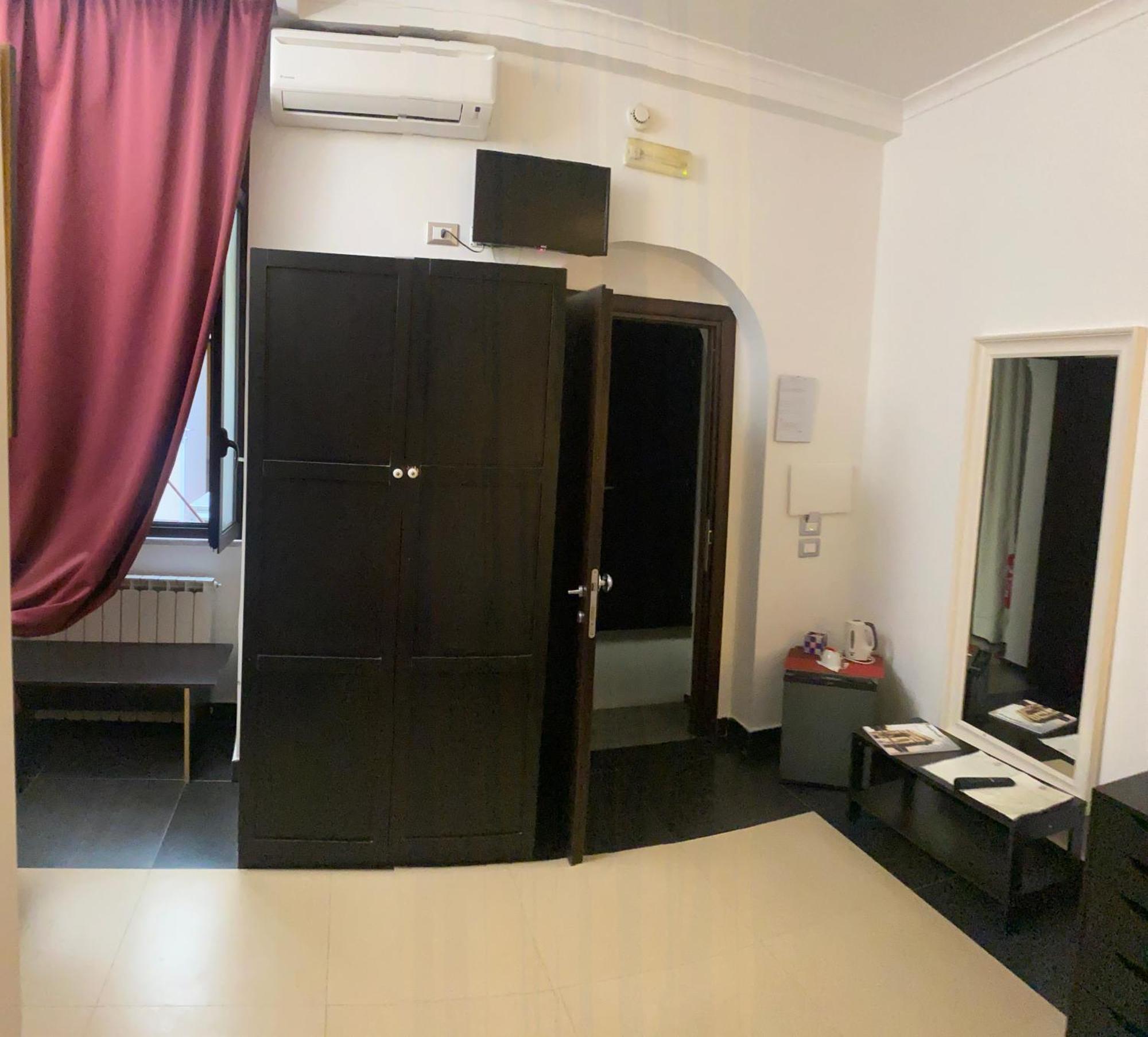 Hotel Plebiscito Aparthotel Napoli Ngoại thất bức ảnh
